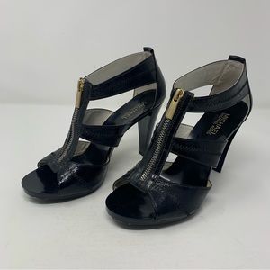 Michael Kors Sz 8.5 Black Patent Leather T Strap Heels Sandals Gold Zip Front